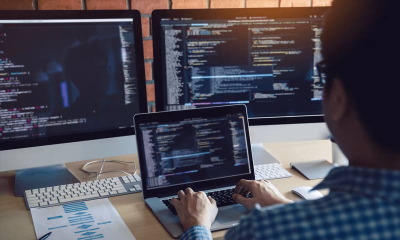 数据科学选型:R与Python如何赋能太仓市网站建设?